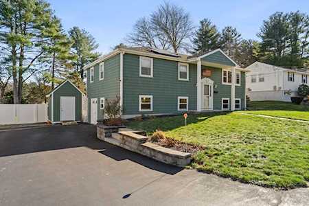 43 Standish Rd Bellingham, MA 02019