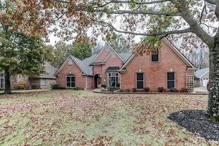 8950 Carriage Creek Dr Bartlett, TN 38002