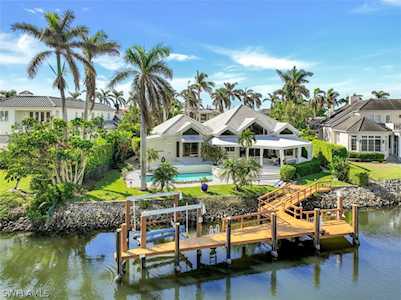 925 Spyglass Ln Naples, FL 34102