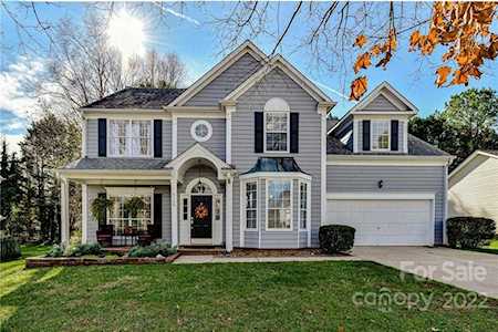 9100 Torrence Crossing Dr Huntersville, NC 28078