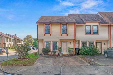 493 Saddlebrook Ct Virginia Beach, VA 23462