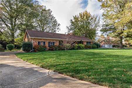 805 Little Neck Rd Virginia Beach, VA 23452