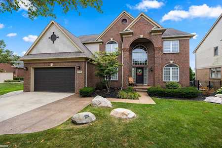 47040 Brennan Dr Macomb, MI 48044