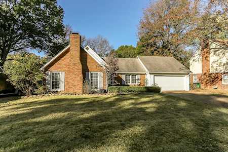2463 Birchtree Dr Germantown, TN 38138