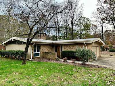 919 Rollingwood Dr Mount Holly, NC 28120