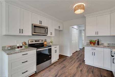 4774 Post Oak Dr Virginia Beach, VA 23464