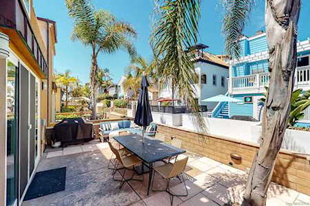733 Jersey Ct San Diego, CA 92109