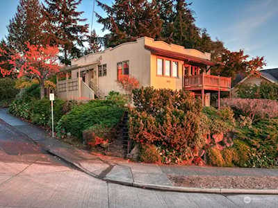5002 Erskine Way SW Seattle, WA 98136
