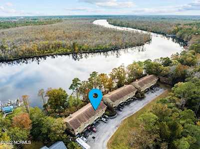 330 Gooseneck Road Rocky Point, NC 28457