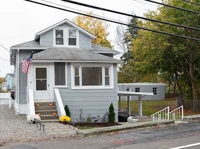 21 Wrentham Rd Bellingham, MA 02019