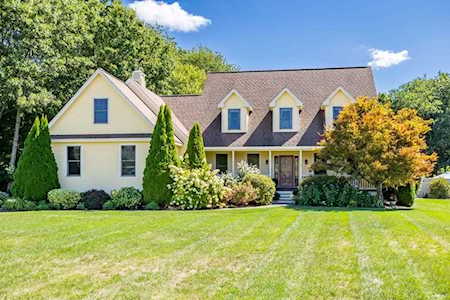 41 Squire Shaler Lane Lancaster, MA 01523