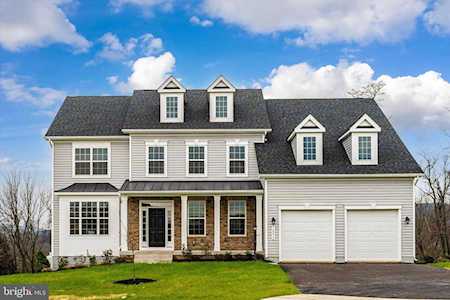 10217 Meadowridge Dr Myersville, MD 21773