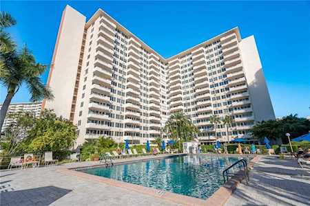 3233 NE 34th St #1504 Fort Lauderdale, FL 33308