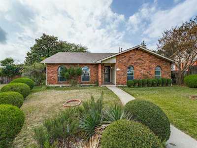9609 Blackwillow Court Dallas, TX 75249