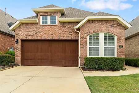208 Bristol Avenue Euless, TX 76040