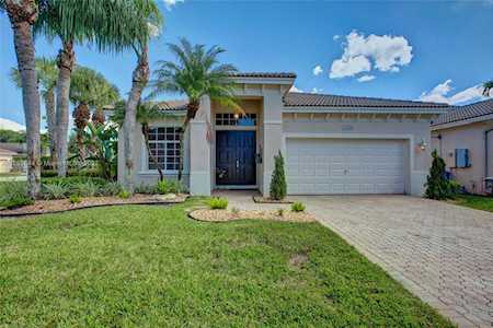 6704 SW 195th Ave Pembroke Pines, FL 33332
