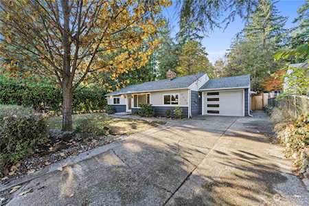 17539 Wallingford Ave N Shoreline, WA 98133