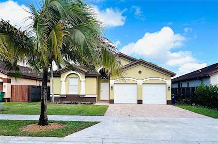 15611 SW 21st Ter Miami, FL 33185