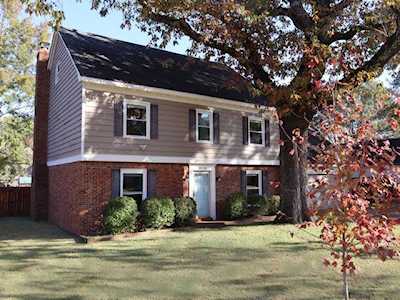 8654 Pepper Bush Ln Germantown, TN 38139