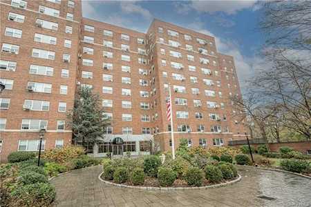 900 Palmer Road #10L Bronxville, NY 10708