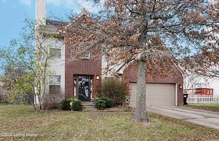 4902 Middlesex Dr Louisville, KY 40245