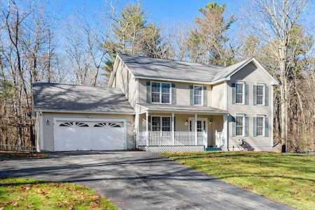70 Autumn Rd Dracut, MA 01826