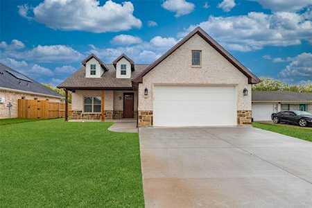 125 Vaughn Lane Quinlan, TX 75474