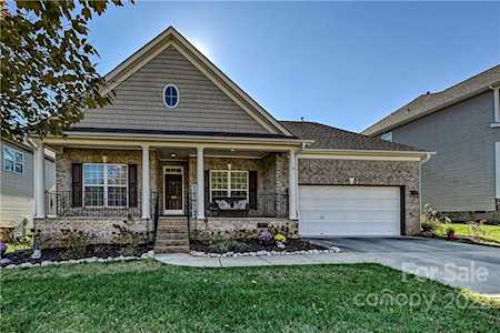 8109 Penman Springs Dr Waxhaw, NC 28173