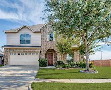 928 Casa Grandes Drive Arlington, TX 76002