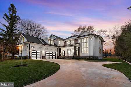 2326 Trott Ave Vienna, VA 22181