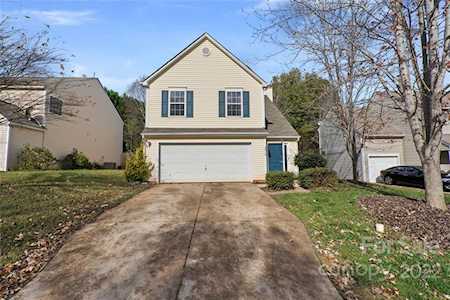 2014 Campfire Trl Lake Wylie, SC 29710