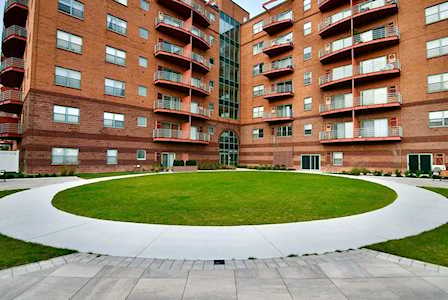 100 W Squantum St #606 Quincy, MA 02171
