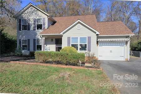 2898 Sir Charles Ct Newton, NC 28658