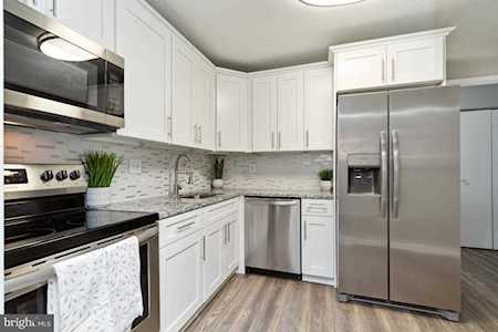 9728 Kingsbridge Dr #302 Fairfax, VA 22031