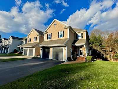 12 Surrey Ln #12 East Bridgewater, MA 02333