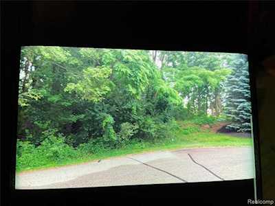 4320 Beacon Pointe White Lake, MI 48386