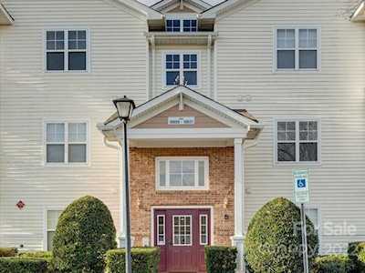 10623 Hill Point Ct Charlotte, NC 28262