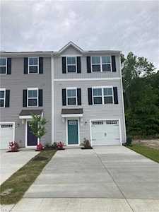 58 Clara Ct Suffolk, VA 23434