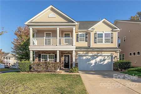 1042 Albany Park Dr Fort Mill, SC 29715