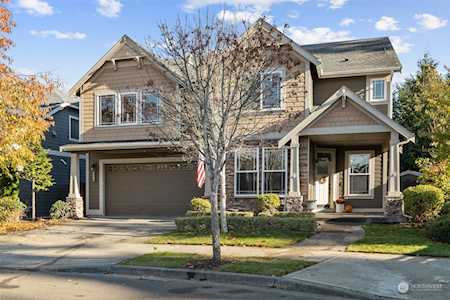 4527 25th St SE Puyallup, WA 98374