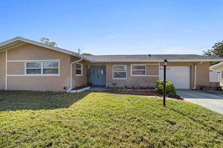 13730 Barbados Dr Seminole, FL 33776