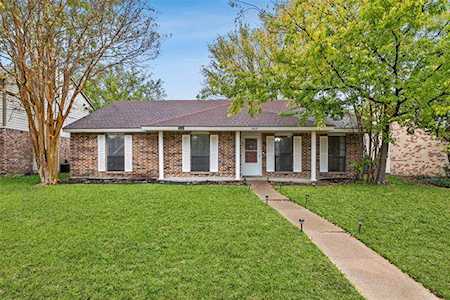 9021 Shearer Street Rowlett, TX 75088