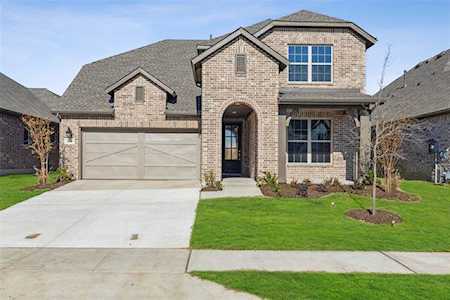 356 Foxthorne Way Little Elm, TX 75068