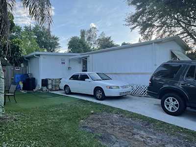 10570 S S 228th Lane Boca Raton, FL 33428