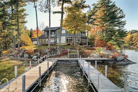 24 Patrician Shores Circle Meredith, NH 03253