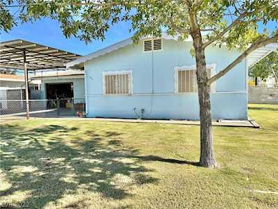 221 Rosemeade St Las Vegas, NV 89106