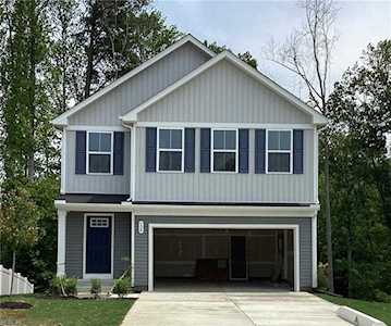 124 Sourgum Ln Williamsburg, VA 23185