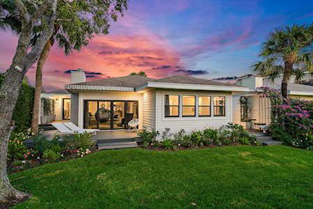 17085 Bay Street Jupiter, FL 33477