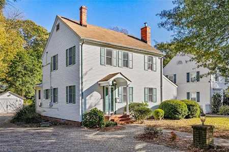 144 Algonquin Rd Hampton, VA 23661