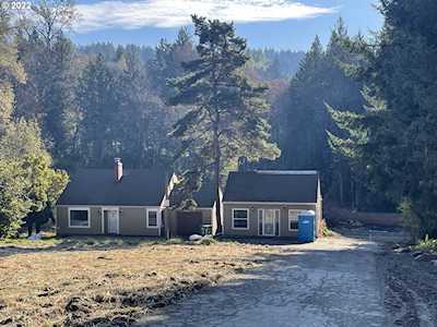 6917 SE Deardorff RD Portland, OR 97236